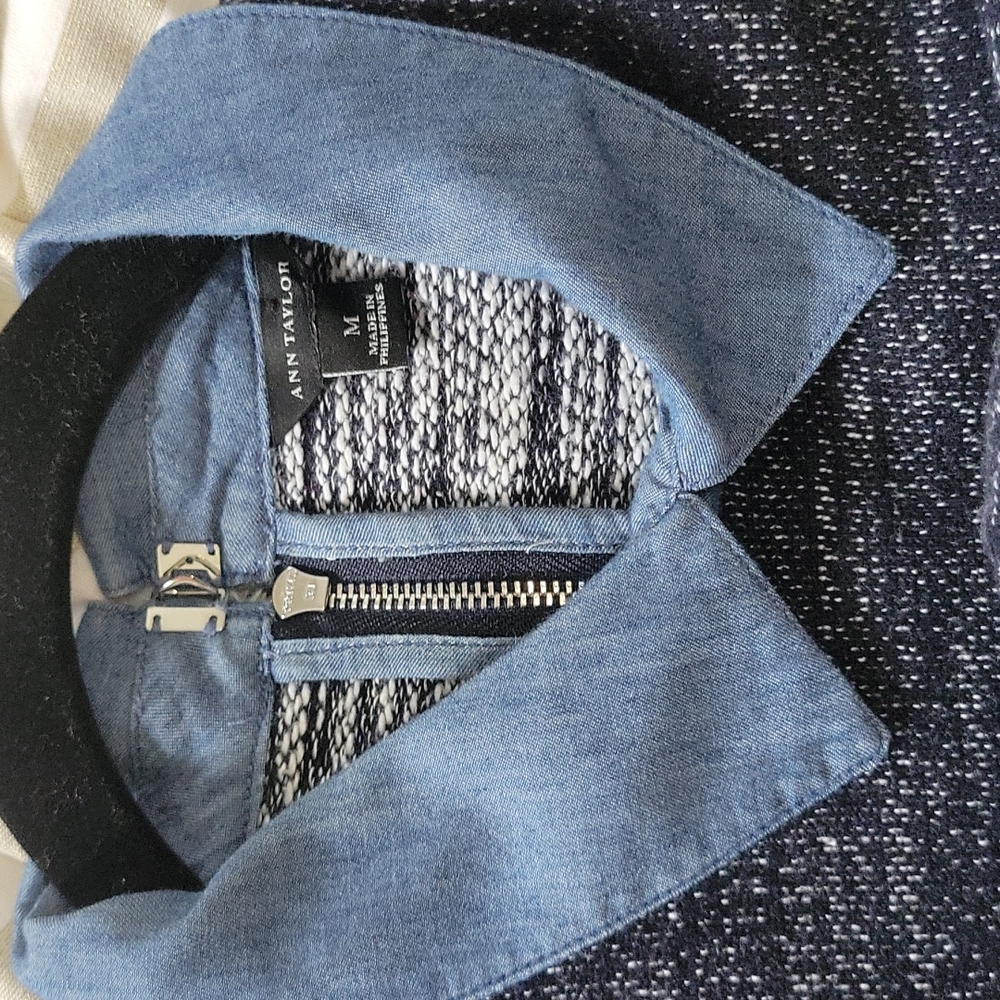 Tops - Picture 9 of 10